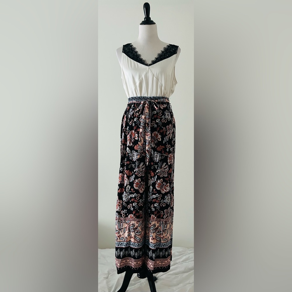 New Terra Cottage size S rayon Floral Black and Peach coral blue Wide-Leg Pants